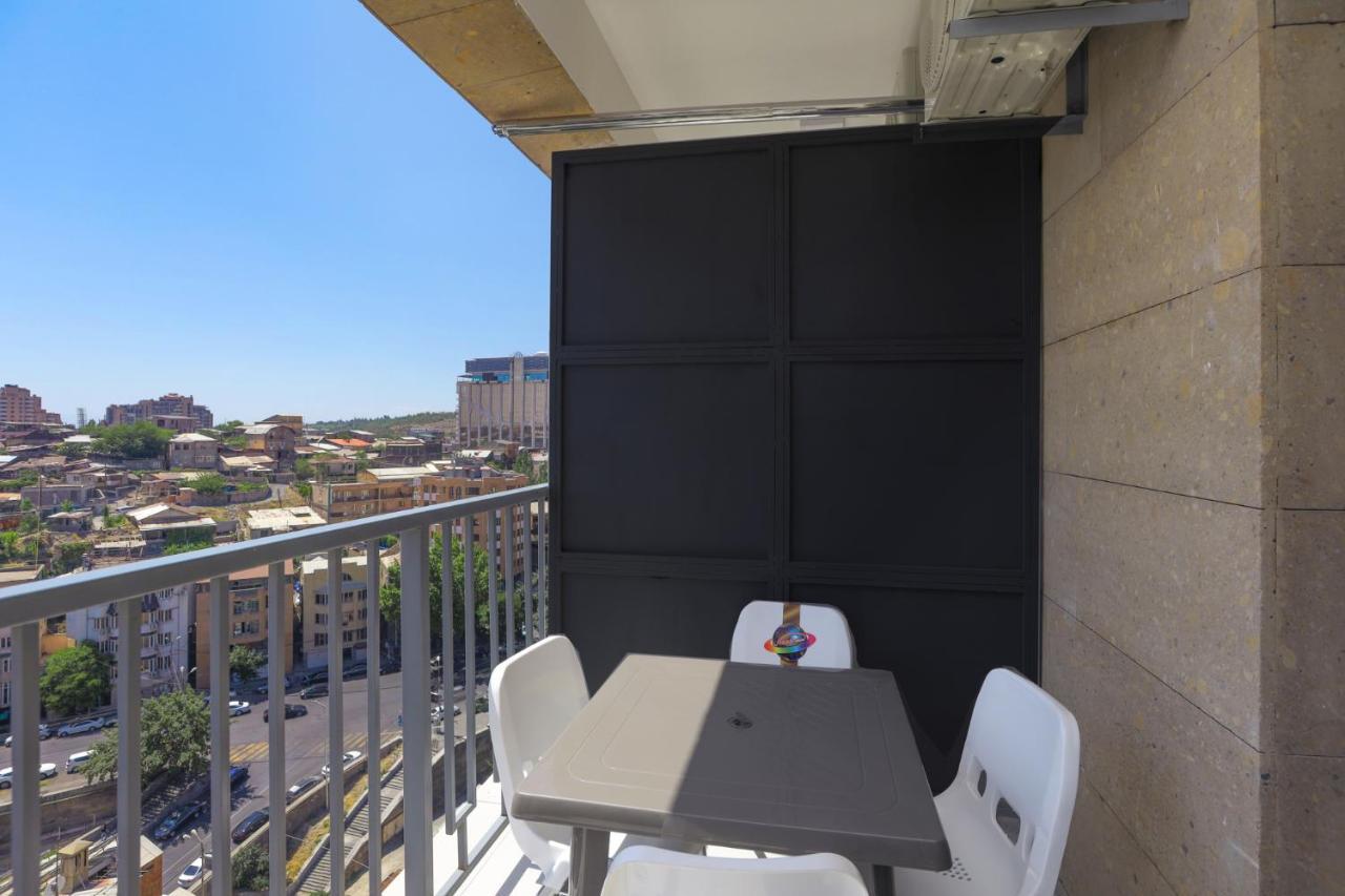 Stay Inn Apartments On Amiryan 26/4 Yerevan Exterior photo